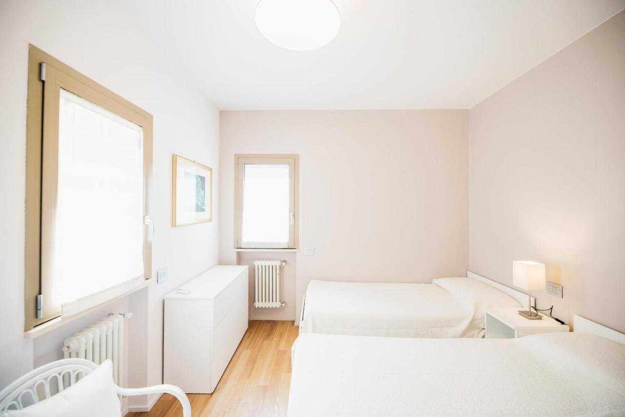 Casa Chiara Villa Gardone Riviera Bagian luar foto
